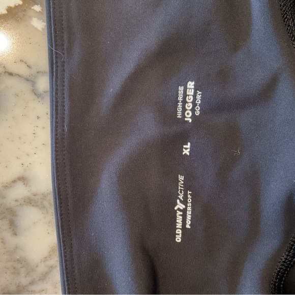 Old Navy Women's Black Powersoft Cargo Joggers - Picture 2 of 5